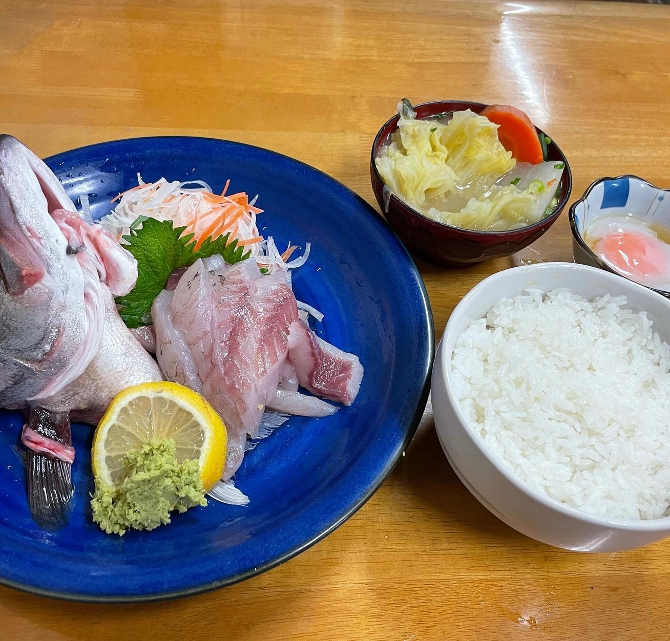 おはよう堂 すずき刺身 裏luz
