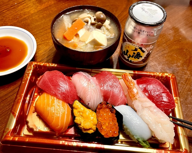 今夜はスーパーのお寿司と八海山♪_c0212604_21025028.jpeg