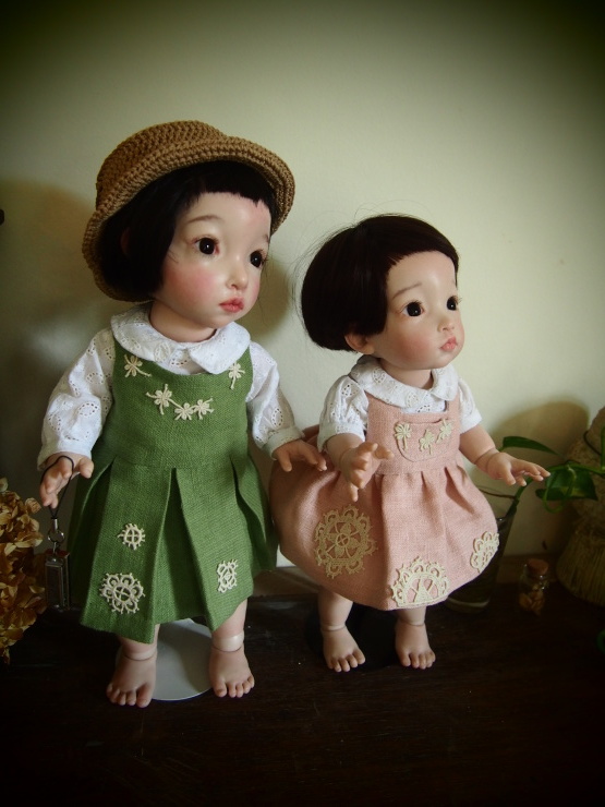梅子もとい茶子ちゃんと桜ちゃんの衣装が完成しました。_b0161391_16285051.jpeg