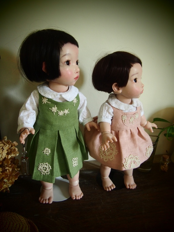 梅子もとい茶子ちゃんと桜ちゃんの衣装が完成しました。_b0161391_16290183.jpeg