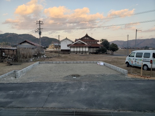 H様邸(高田郡吉田町上入江)ガレージ工事_d0125228_08451465.jpg
