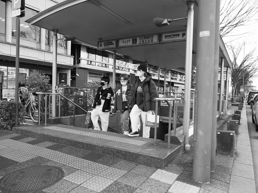 御池通り_e0374932_07244680.jpg