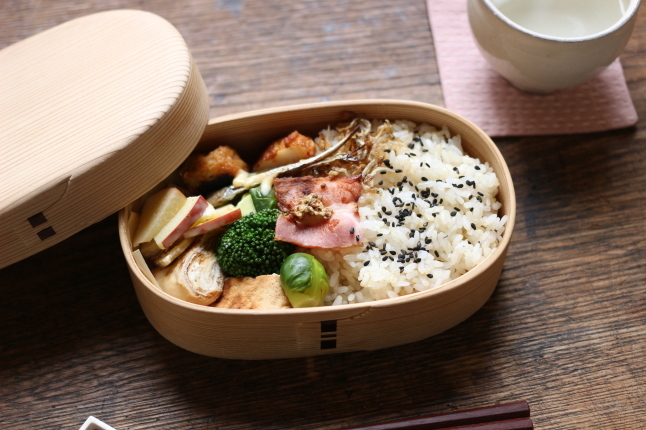 20日 12時前くらいに...刺し子をちょこっとだけ販売します♪_f0354014_20573247.jpg