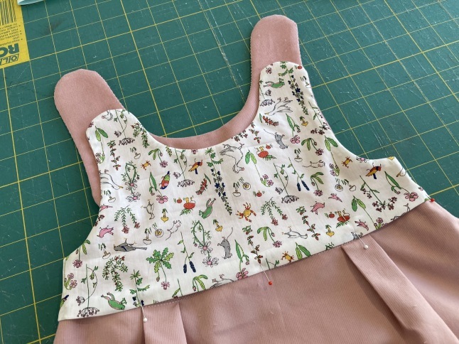 孫ひめちゃま服作り プルジャンパースカート_d0348118_17190859.jpeg