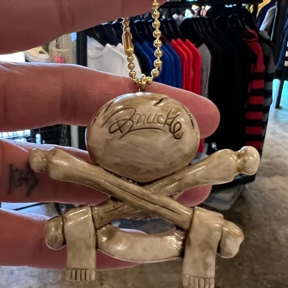 little chop design knuckle スカルプチャー Character introduction-LOWBROW artist KNUCKLE (LITTLE CHOP