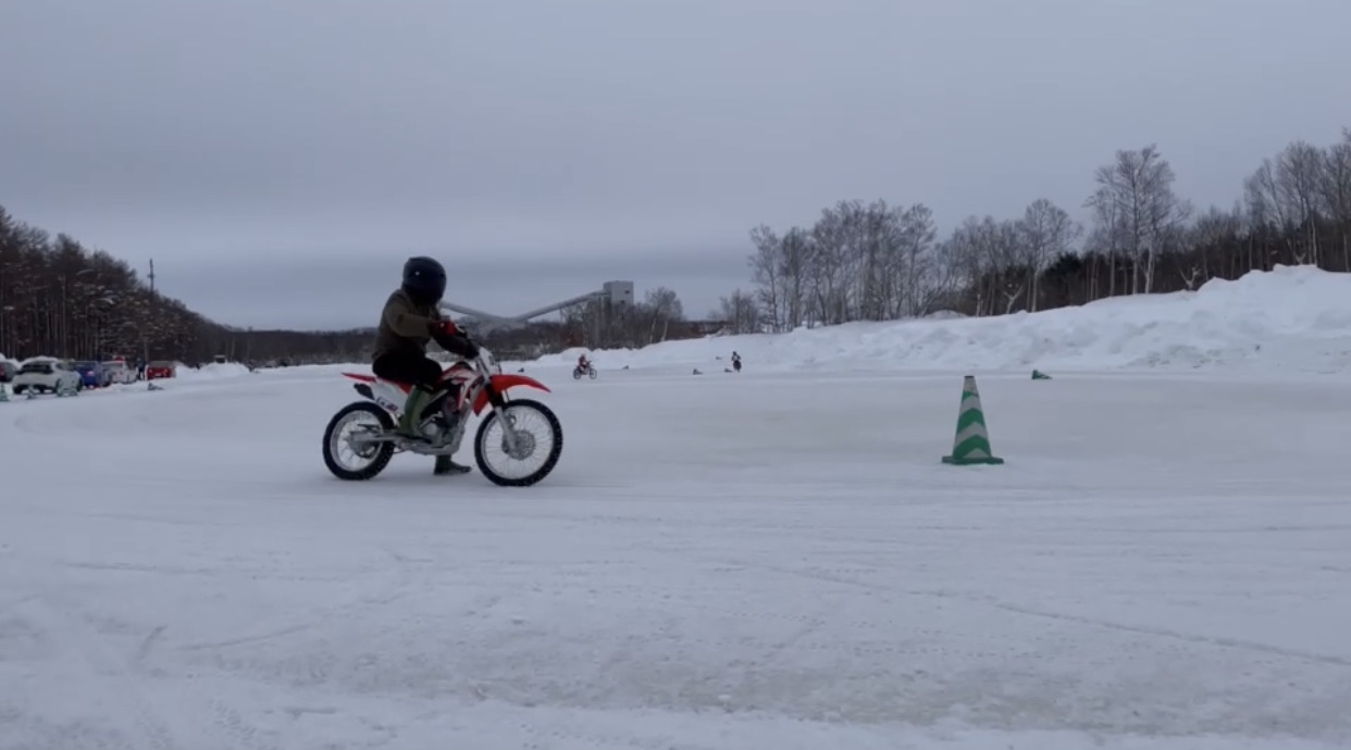 北海道の冬のバイク遊び　千歳アイスサーキットに行こう！_c0226202_06101228.jpeg