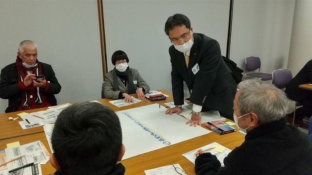 この日が「ぎっくり腰」のターニングポイントだったかも? 環境経済委員会の議会報告会_f0141310_07534686.jpg