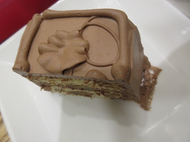 【トップスのブラックチョコレートケーキ】_b0009849_15111606.jpeg