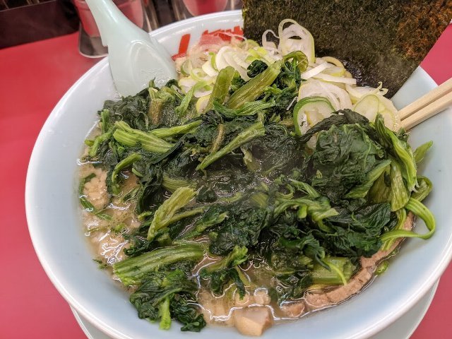 君もポパイになってみないか:山岡家のほうれん草(山岡家千歳店50回目:2022年7杯目)_f0397261_02161883.jpg