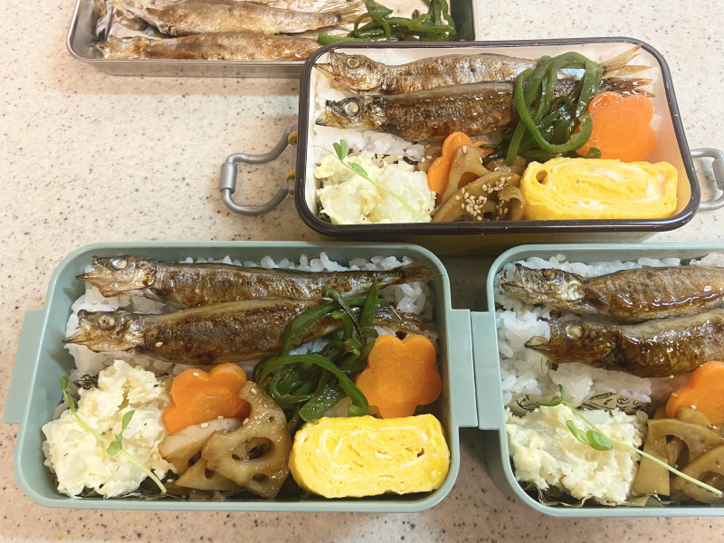 今日のお弁当（ししゃものオイスターソース炒め）【レシピ付】_d0327373_11234931.jpeg