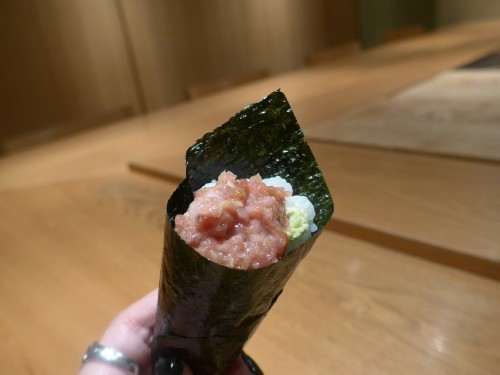 西荻窪「鮨いさお」へ行く。_f0232060_22065751.jpg