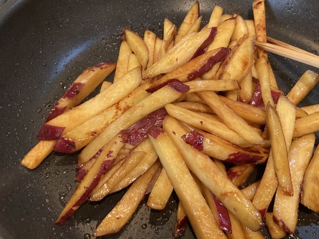 薩摩芋のきんぴら (大学芋風)_d0348118_10315554.jpeg