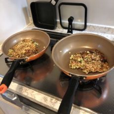 先日、イケアで買ってきた、シリコン蓋を使い、お好み焼きを焼いてみた_e0080345_13100279.jpg
