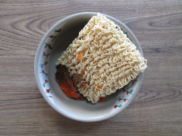 維力 麻辣鍋麺_c0152767_09340808.jpg