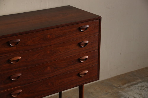 『入荷 Kai Kristiansen Rosewood Cabinet(Sold)』_c0211307_22021443.jpg