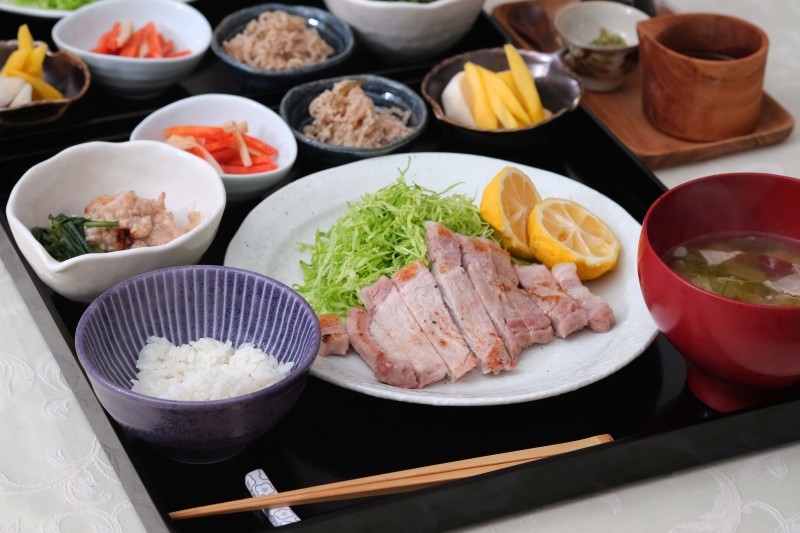 「豚ステーキにはわさび醤油がベストアンサー」と五郎さんが言っていた！_d0377645_23391191.jpg