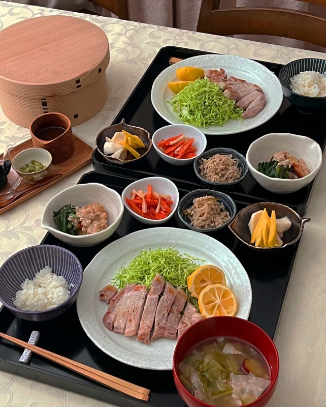 「豚ステーキにはわさび醤油がベストアンサー」と五郎さんが言っていた！_d0377645_23391657.jpg