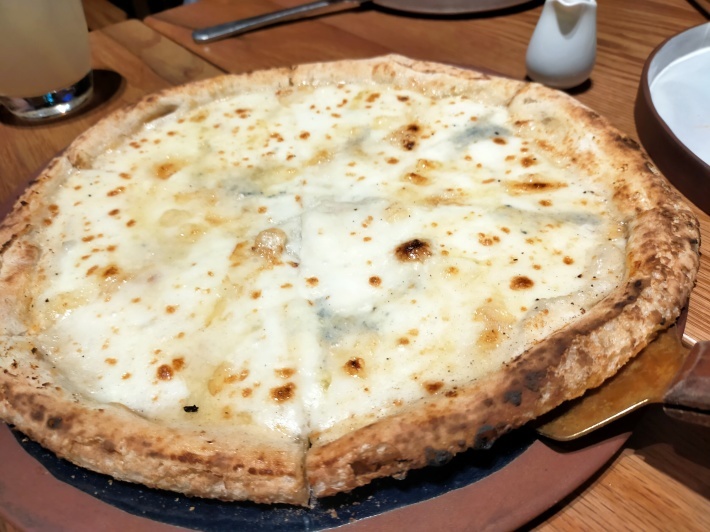 食ING情報☆燻製ミートパスタ、旨し！＠Pizza 4P\'s_e0408534_00084780.jpg