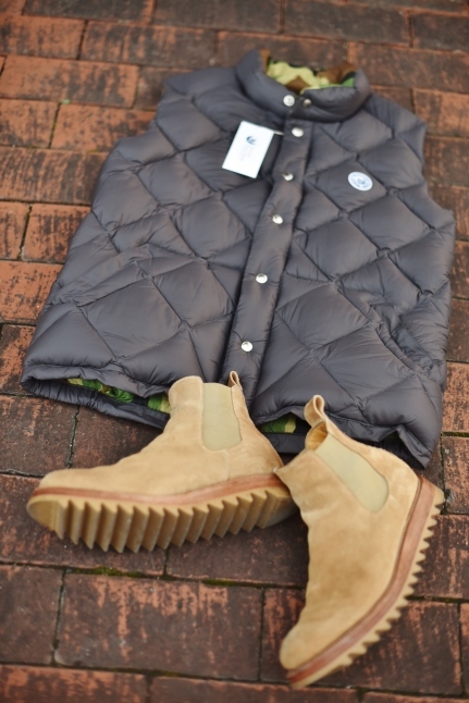 残僅か。。。UNMARKED　　SAND SIDE GORE BOOTS　　当店別注★_d0152280_03172490.jpg