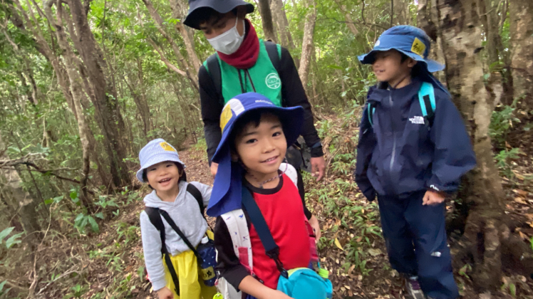 青空ようちえん〔週末〕やまのぼりに挑戦!(1/22)2歳から自分の足で山登りチャレンジ!森を楽しみながら頂上へ!_d0363878_17303363.jpg