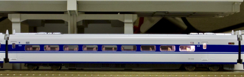 鉄道模型／KATO］100系新幹線＜グランドひかり＞ 16両を並べる : 新