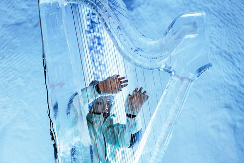 Ice Music Festival （氷で作った楽器でのコンサート・フェスティヴァル）_e0081206_11531438.jpg