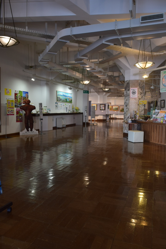 函館市末広町の旧丸井百貨店函館支店(函館の建築再見2022)_f0142606_06344288.jpg