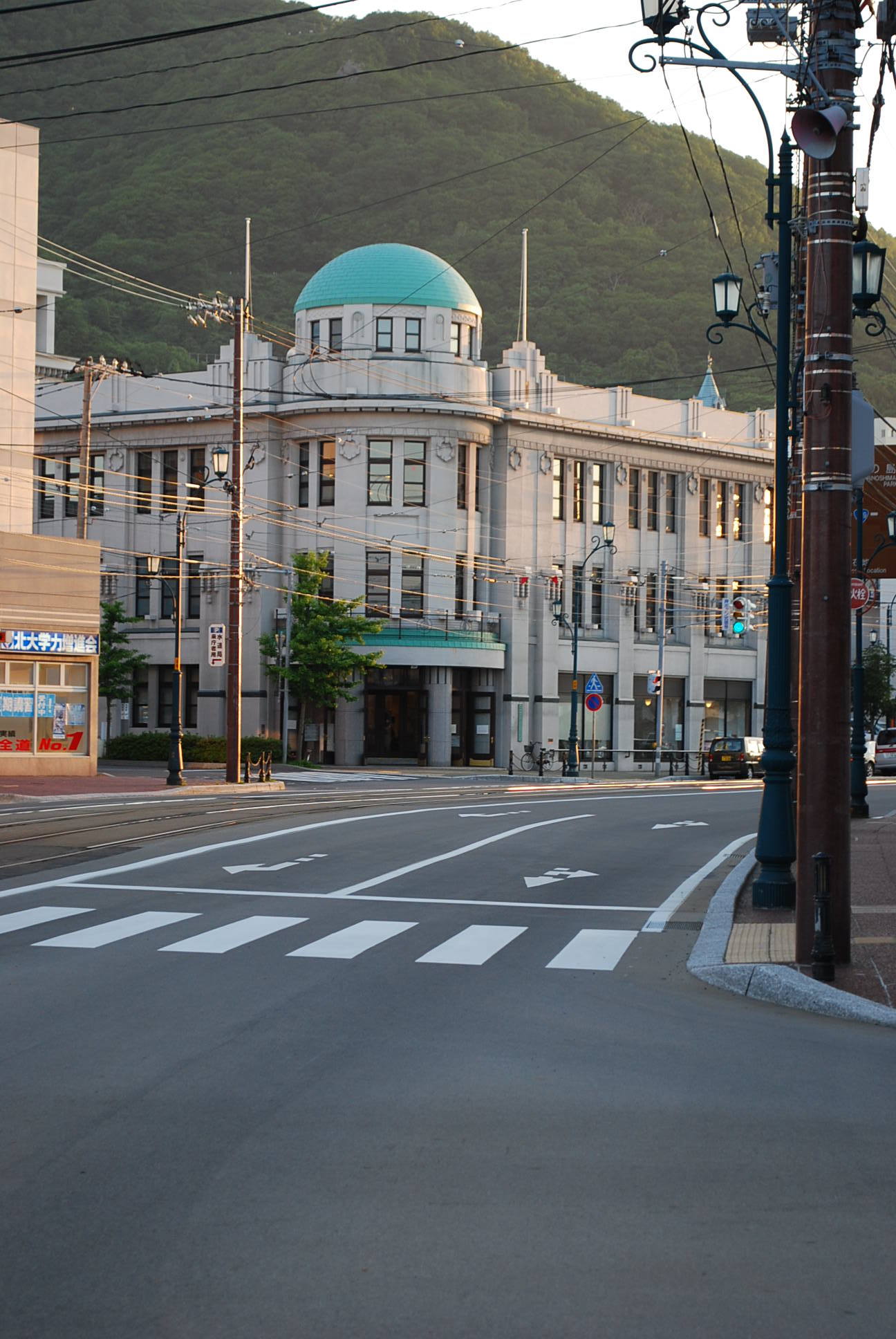 函館市末広町の旧丸井百貨店函館支店(函館の建築再見2022)_f0142606_07204602.jpg