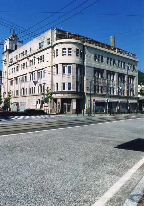函館市末広町の旧丸井百貨店函館支店(函館の建築再見2022)_f0142606_11450844.jpg