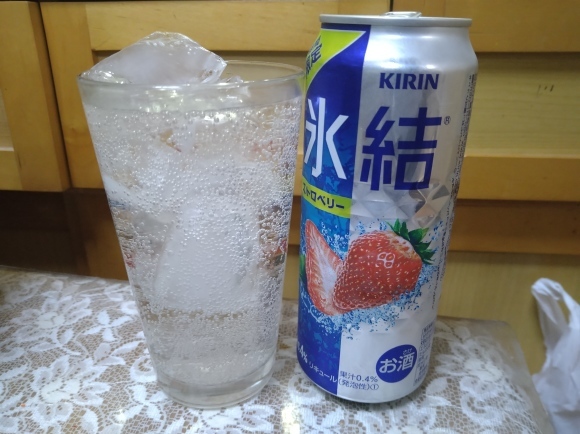1/28 アサヒスーパードライ生ジョッキ缶&工場できたてのうまさ実感、パーフェクトサントリービール糖質0、キリン氷結いちご、餃子鍋@自宅_b0042308_12245221.jpg