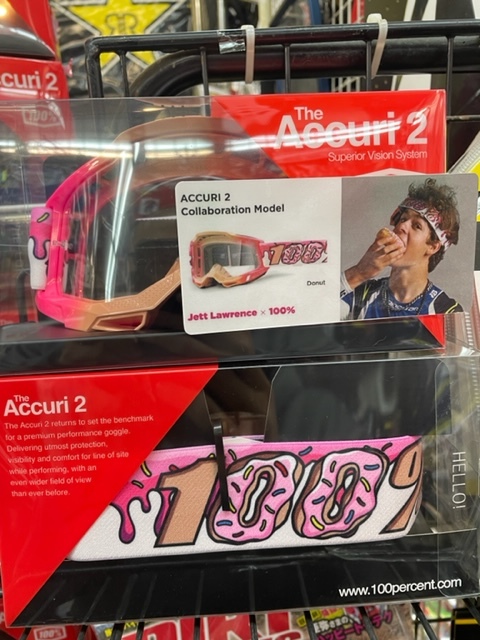 100% ACCURI2 DONUT がすごく売れてます!_f0062361_19022258.jpg