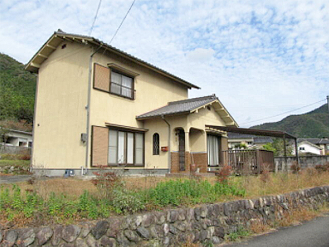 兵庫県 姫路市安富町 菅谷バス停より徒歩350m 木造２階建 室内写真掲載 田舎暮らし 売戸建 兵庫県田舎暮らし