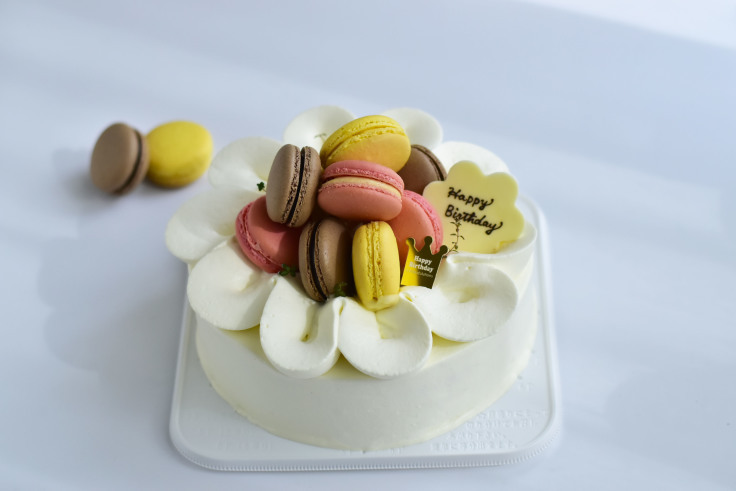 マカロンタワーのケーキ Honey Cafe