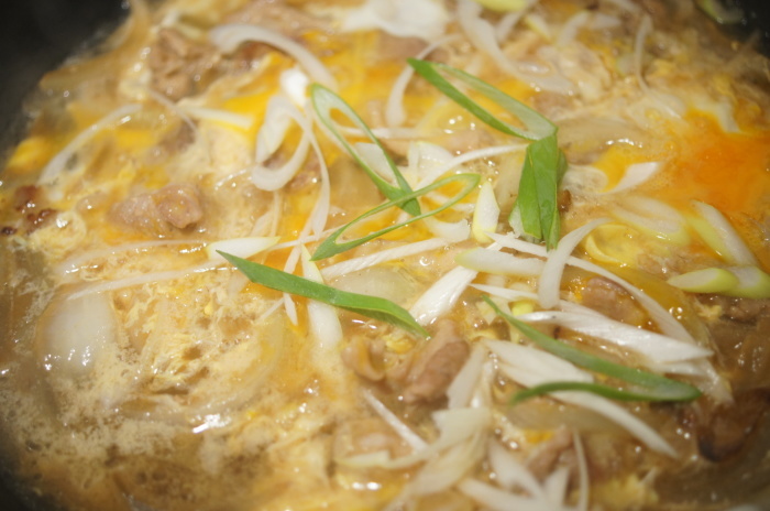 ■今日も簡単5分!!【豚玉丼】毎日寒いので チャチャっと作って食べましょう♪_b0033423_21263212.jpg