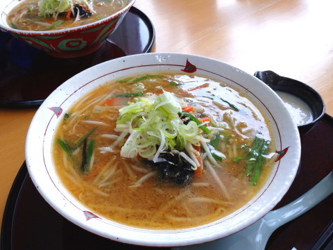 酒粕みそラーメン:レストランこざくら(弘前市)_b0147224_20202934.jpg