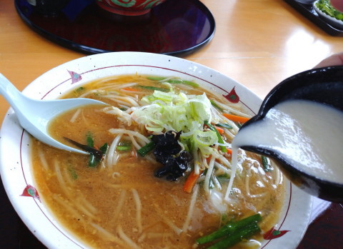 酒粕みそラーメン:レストランこざくら(弘前市)_b0147224_20242098.jpg