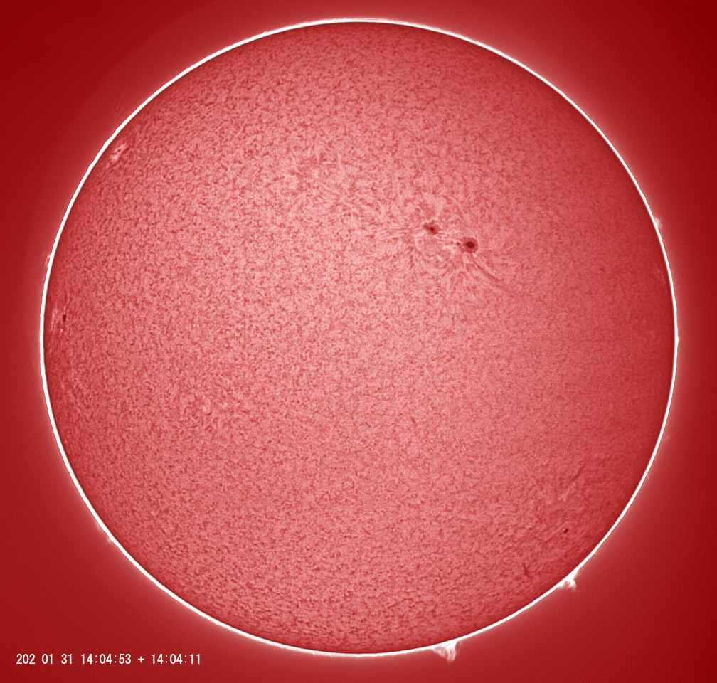 1月31日の太陽 小さなフレア発生_e0174091_17345400.jpg