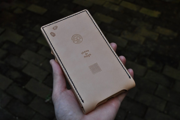 iphone 13 pro max leather case custom_b0172633_08434489.jpg