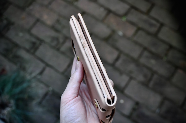 iphone 13 pro max leather case custom_b0172633_08434626.jpg