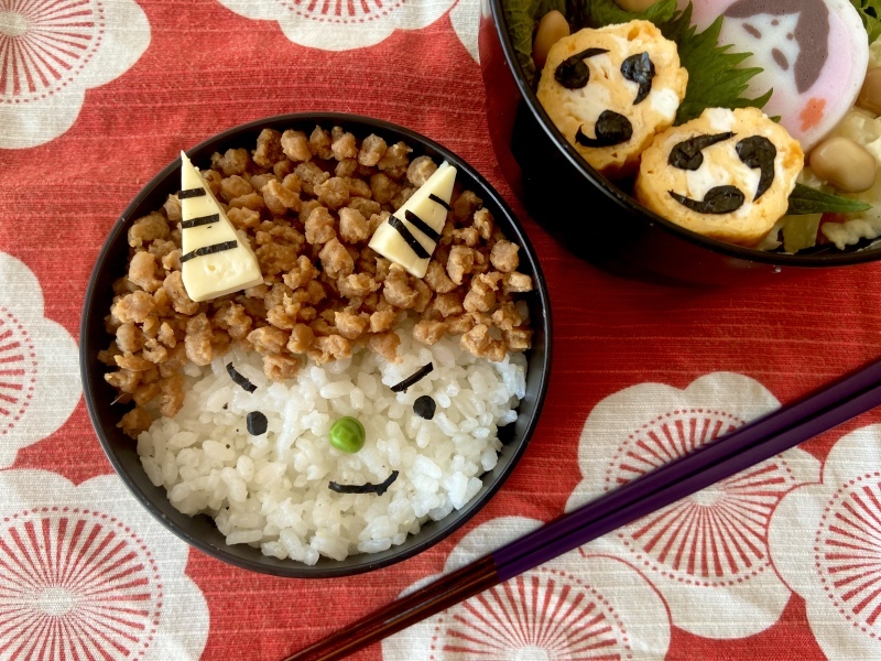 今日のお弁当（節分キャラ弁）_d0327373_12423170.jpeg