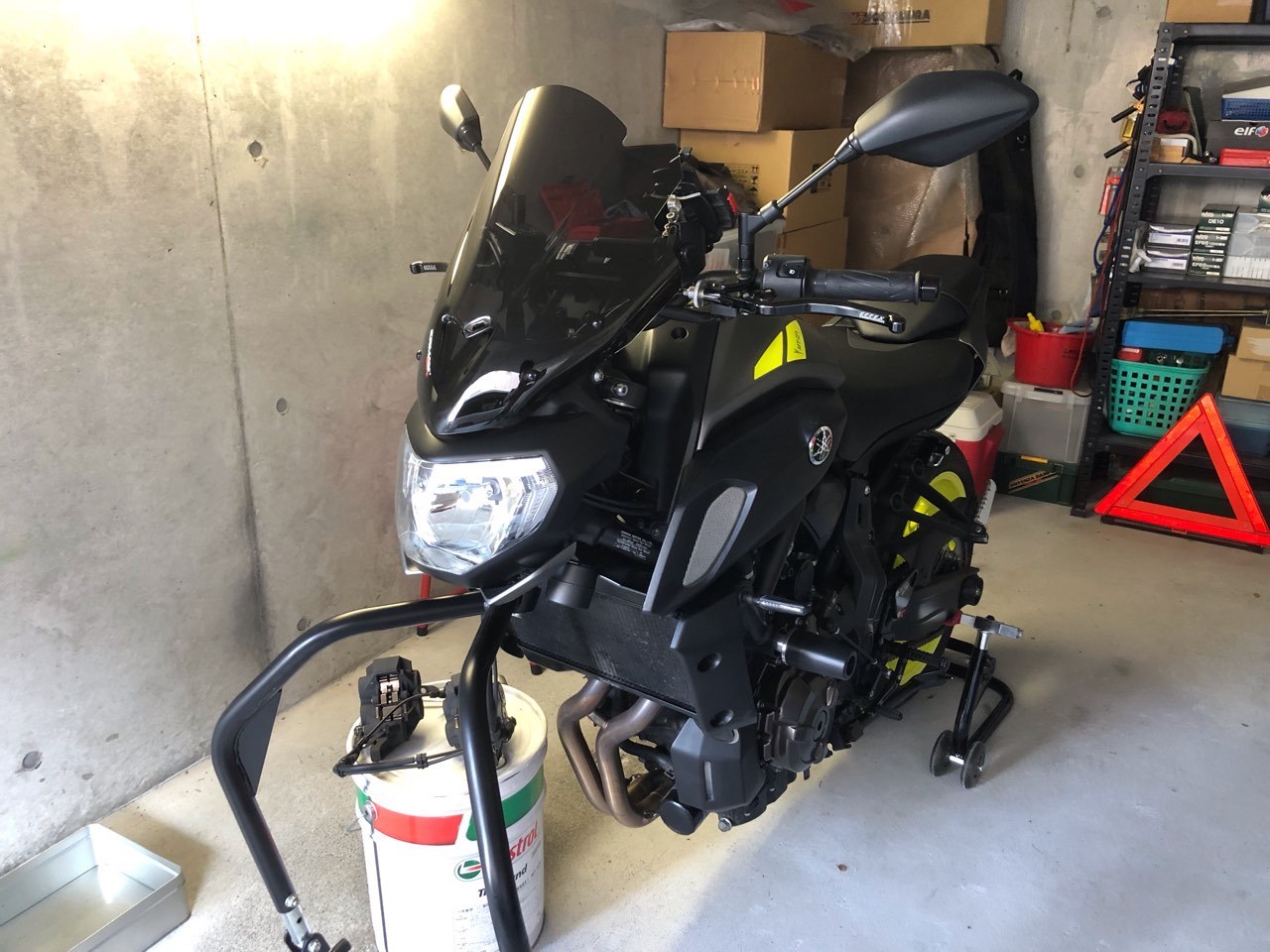 ヤマハMT-07純正リアサスペンション 減衰調整付き 1度乗ったら最後