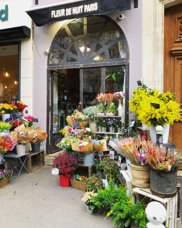 パリの花屋のミモザの季節_a0231632_17101682.jpeg