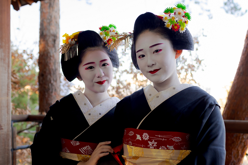 京都　舞妓さん　木製バッチ