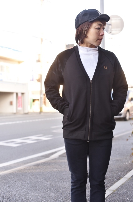 FRED PERRY　　NEW　　ZIP CARDIGAN JACKET ★★_d0152280_10541259.jpg
