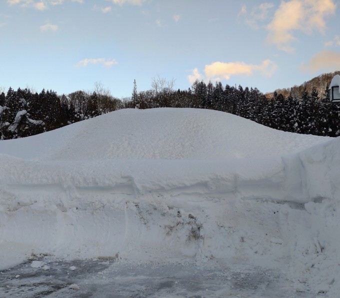 三日間で積もった山のような雪と格闘しました_d0265607_20474907.jpg