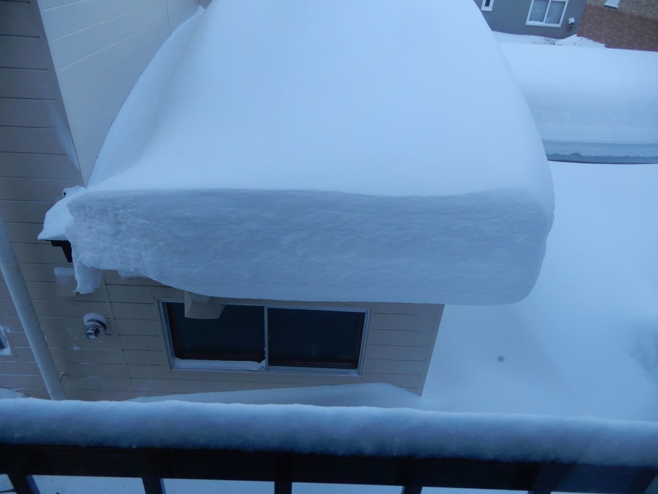 札幌は被災地状態_c0025115_21163658.jpg
