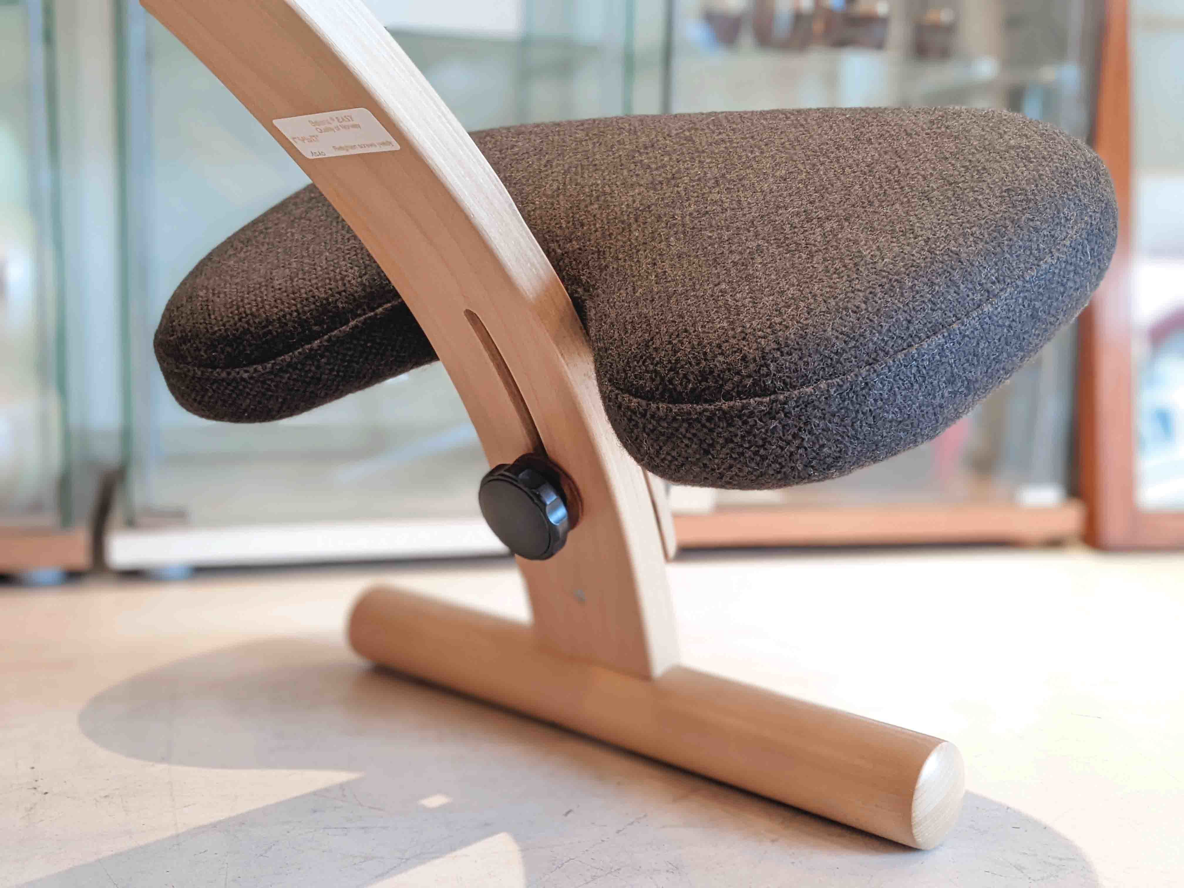 Rybo/リボ社】balans Easy/バランスイージー チェアが入荷しました