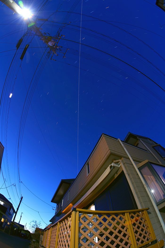 我が家の真上を通過するISS!♪ 折角なので何処にも行かず家を入れて撮ってみた(^^;・・・2月6日 午後5時54分_a0031821_15435691.jpg