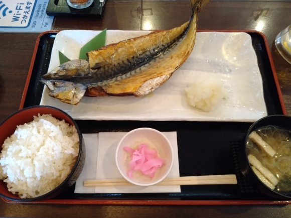 2/8夜勤明け 国立温泉湯楽の里・季膳房 プレモル大ジョッキ、山安 鯵一枚定食_b0042308_01124655.jpg