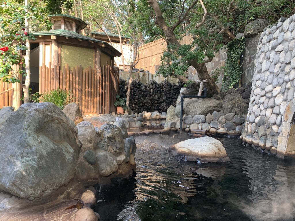 我が家から一番近い「黒湯の温泉」。──「深大寺天然温泉 湯守の里」_d0352022_14500679.jpeg